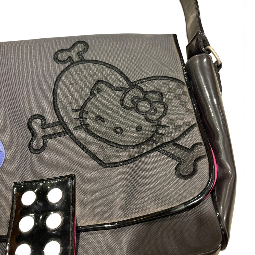 VTG 2007 Hello Kitty Sanrio Mall Goth Skull Heart Studded Shoulder Bag Black - Picture 8 of 16